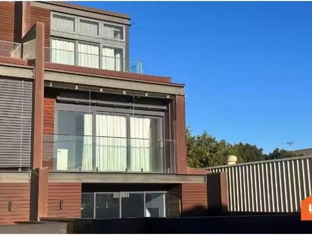 1/7a Myola Street, Mayfield Townhouse for rent Listed by Leah.