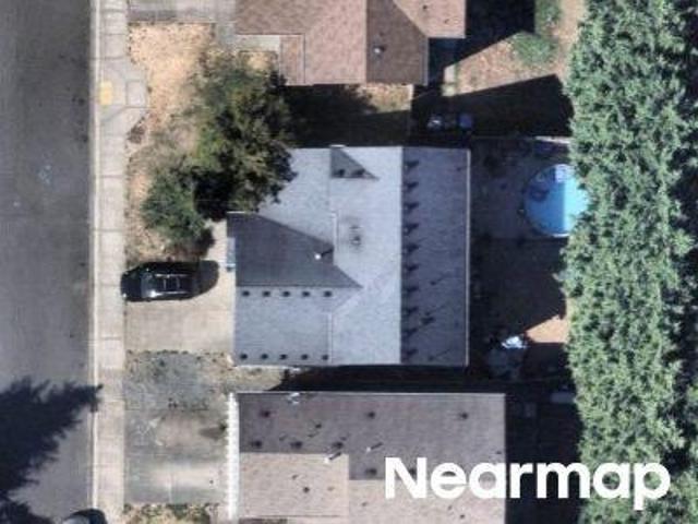 17th Avenue Ct E