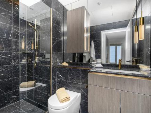 17th Floor QT Luxury with Uninterrupted City Views
