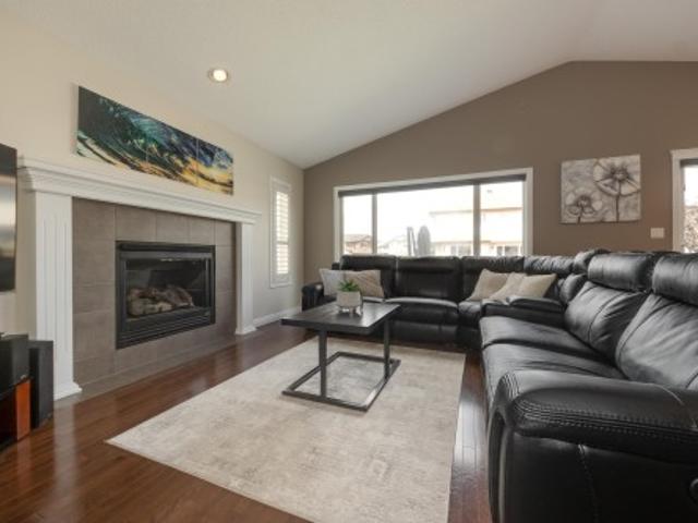 14040 Avenue Nw, Edmonton, AB, T6V 1Y2 house for sale | Listing ID E4505 | Royal LePage