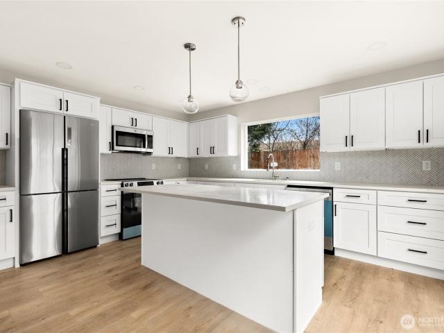 1404 N 136th St, Seattle, WA 98133 | MLS #2572