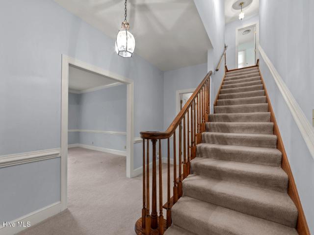 1404 Canterbury Road