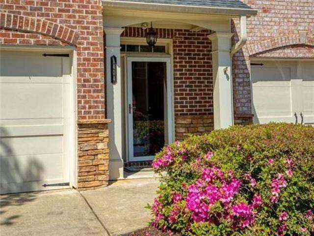 1404 Lexington DR
