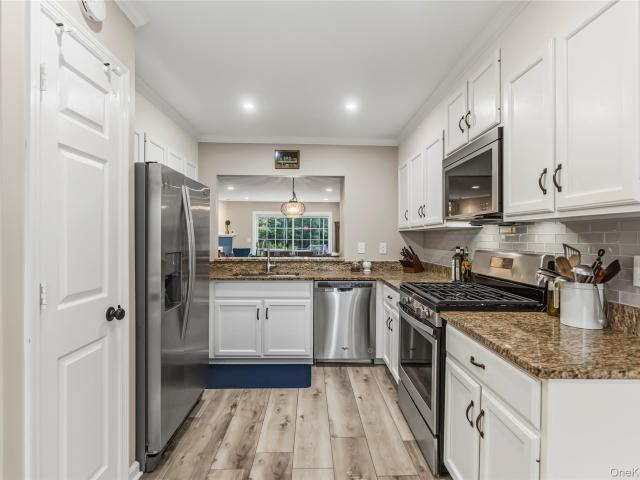 1404 Scarborough Drive