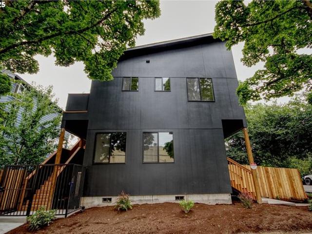 1404 SE Franklin St, Portland, OR 97202