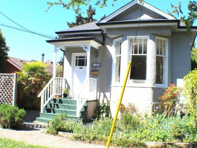 1404 Taunton St, Victoria, BC, V8R 1W9 house for sale | Listing ID 1034 | Royal LePage