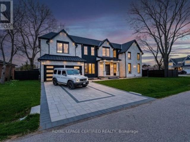 1404 Waverly Avenue Sw, Oakville, ON, L6L 2S3 house for sale | Listing ID W13732 | Royal LePage