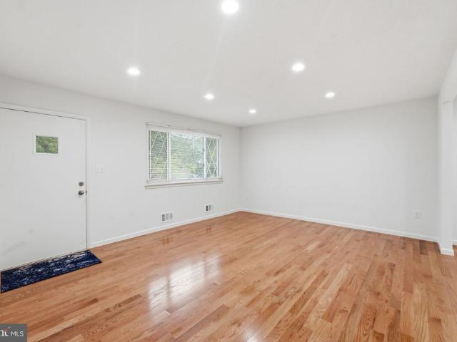 1404 Woodlark Drive