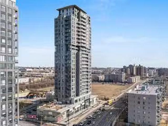 1404 2000 Rue Sauvé O. Montréal Ahuntsic Cartierville, QC, H.