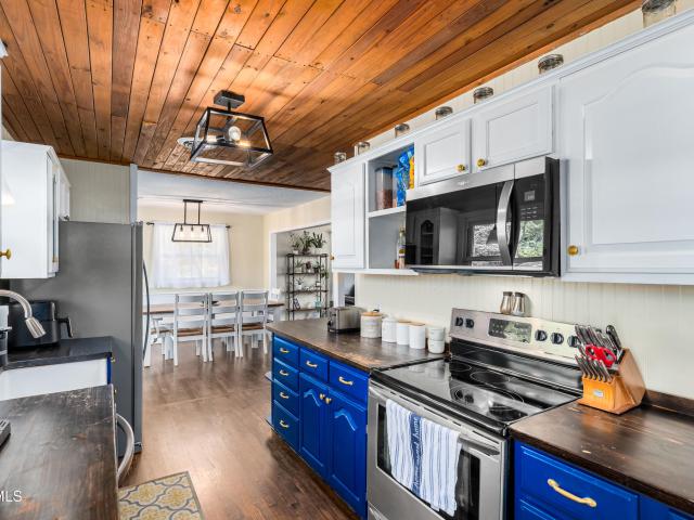 1405 Brentwood Drive