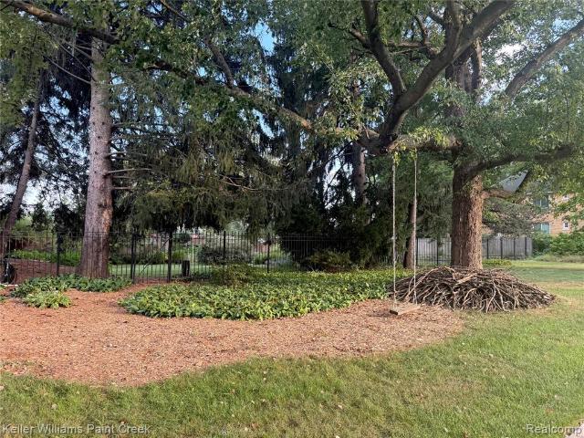 1405 Wellesley Drive