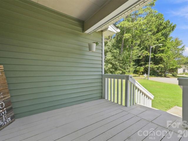 1405 Woodlark Place