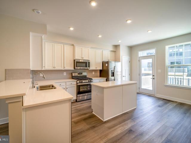 14062 Sunrise Valley Dr, Herndon, VA 20171 | MLS #VAFX2294
