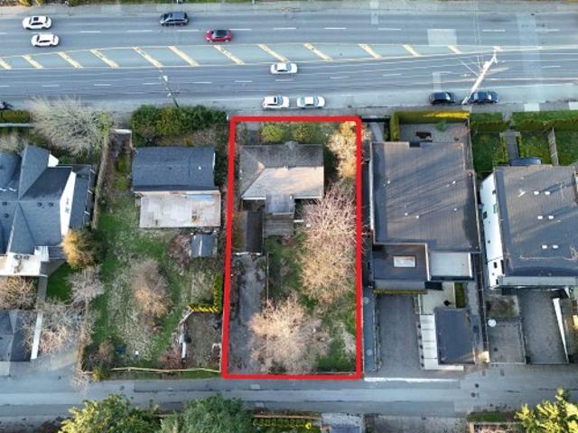 14068 North Bluff Road, White Rock, BC, V4B 3C3 house for sale | Listing ID R3093 | Royal LePage