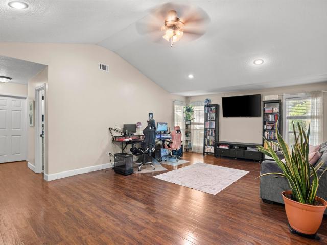 1406 N 23rd