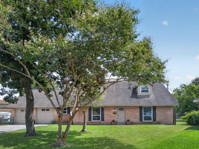 1406 Cedarbrook Court