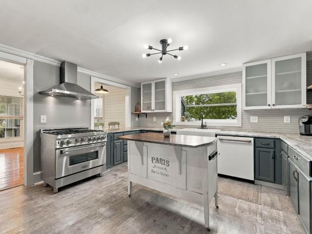 1406 E Main Street