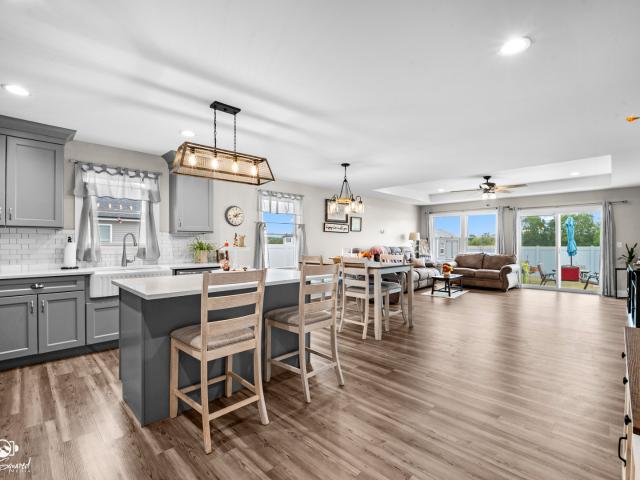 1406 Indian Trail