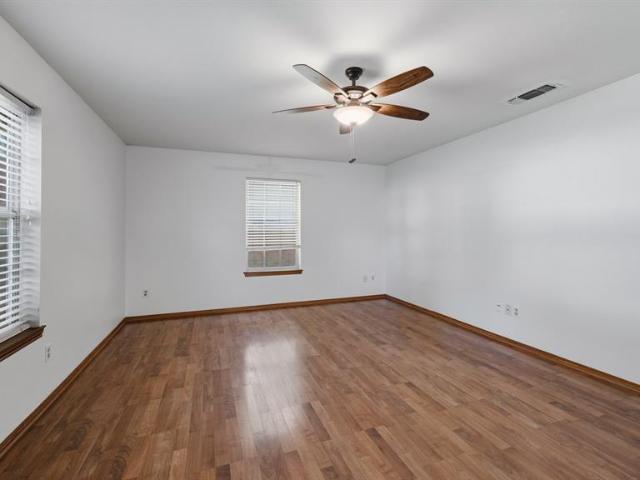 1406 S Elm Street