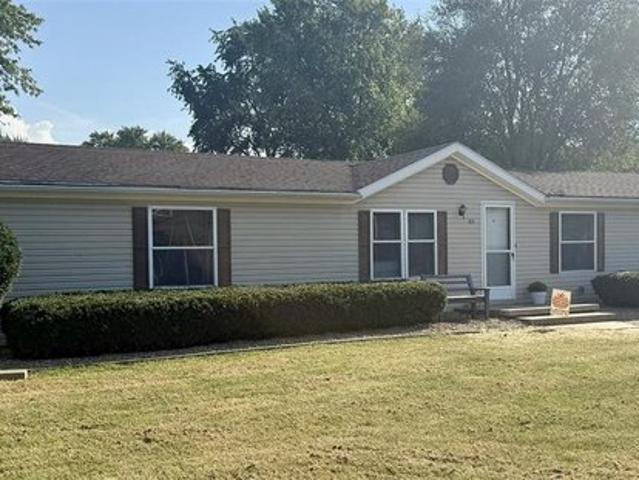 1406 W Main St, Bowling Green, MO 63334
