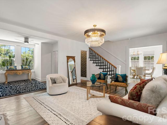 1407 Mimosa Lane NW