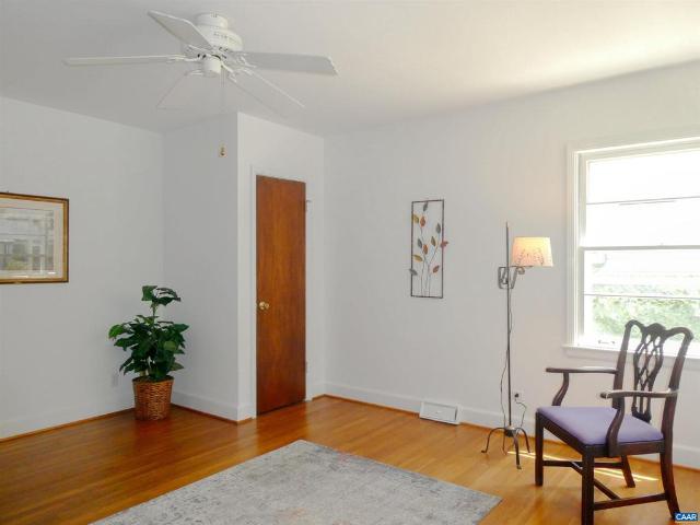 1407 Baker St