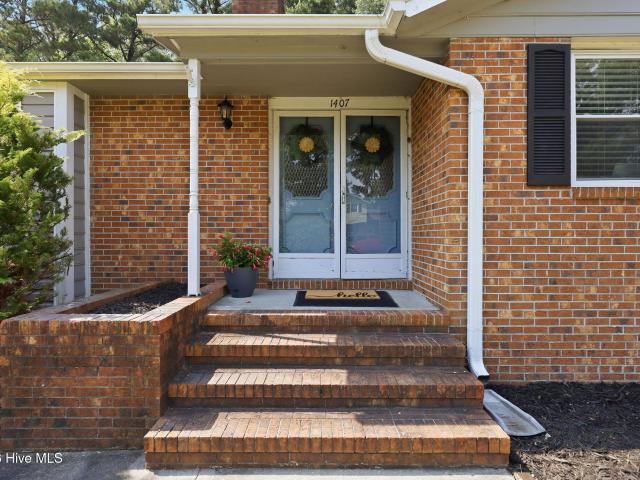 1407 Clifton Road