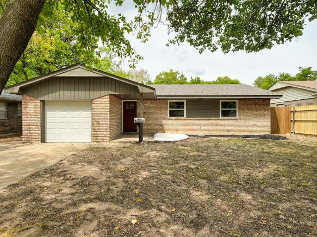 1407 Lakecrest Drive