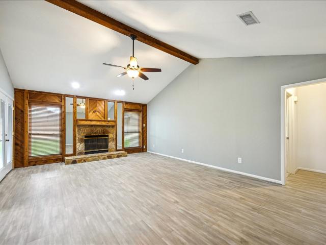 1407 Quail Hollow, Sealy, TX 77474 | MLS #70272