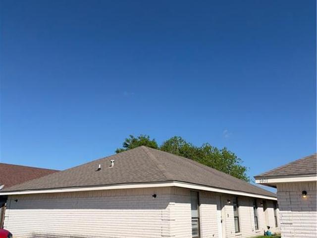 1407 W Carmen Avenue
