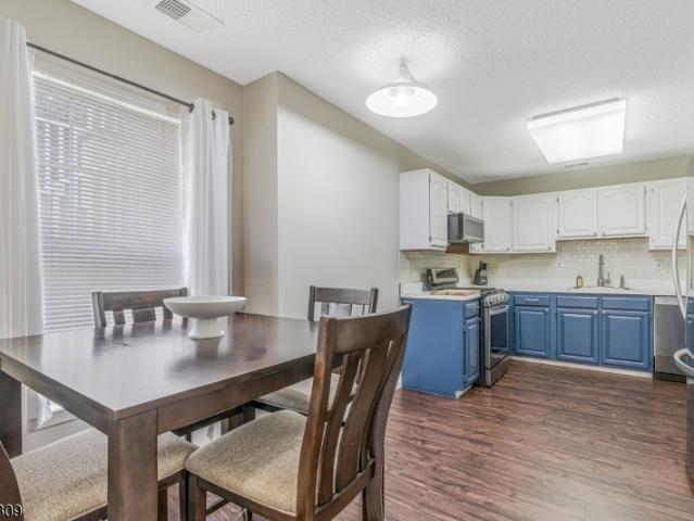 1408 Magnolia Ln