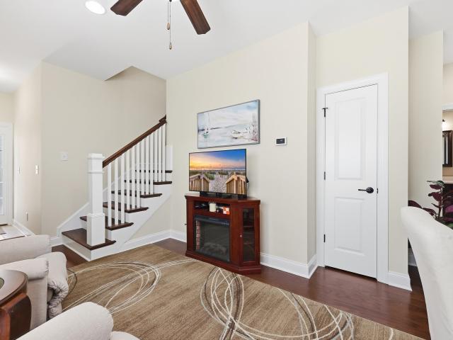 1408 Cottage Cove Circle
