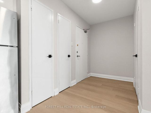 1408 141 Lyon Court in Toronto: Briar Hill Belgravia Condo Apartment for lease Toronto W04: MLS®# W13659418