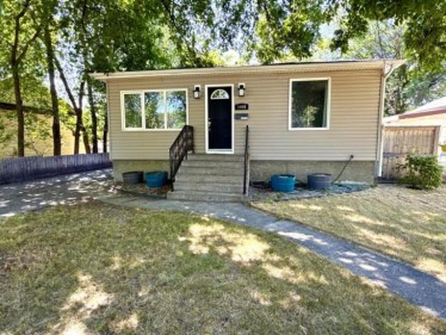 1408 12 Avenue South, Lethbridge, AB, T1K 0M9 house for sale | Listing ID A2336 | Royal LePage