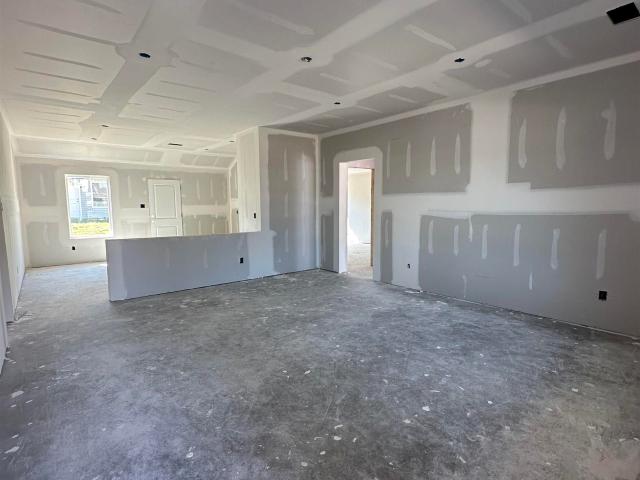 1409 Manor Court