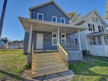 1409 Bever Ave SE, 2 beds, 1 full bath