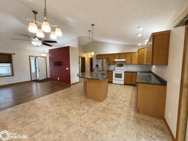 1409 E 19Th Street