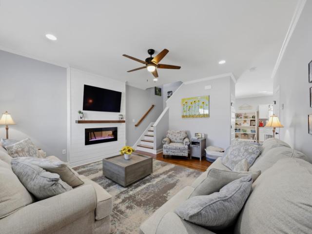 1409 Glade Springs Boulevard