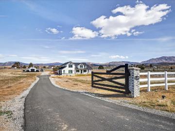 1409 Hunters Point Dr, Gardnerville, NV 89410 | MLS #260003