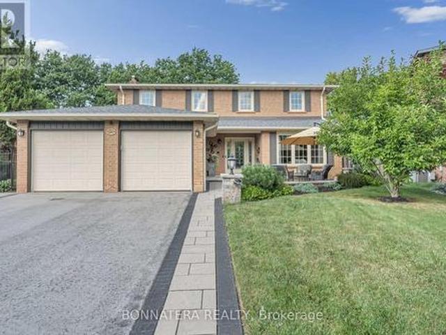 1409 Holly Court, Oakville, ON, L6H 3H4 house for sale | Listing ID W13712 | Royal LePage