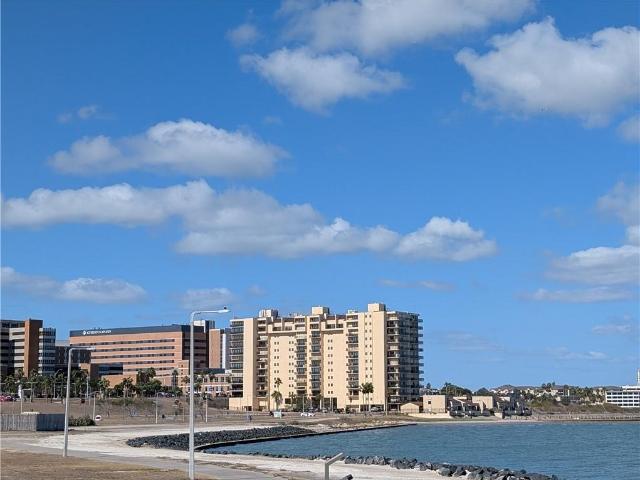 1400 Ocean Drive 1002C