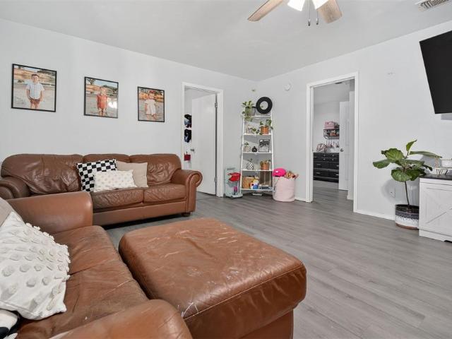 1400 Crestwood Road