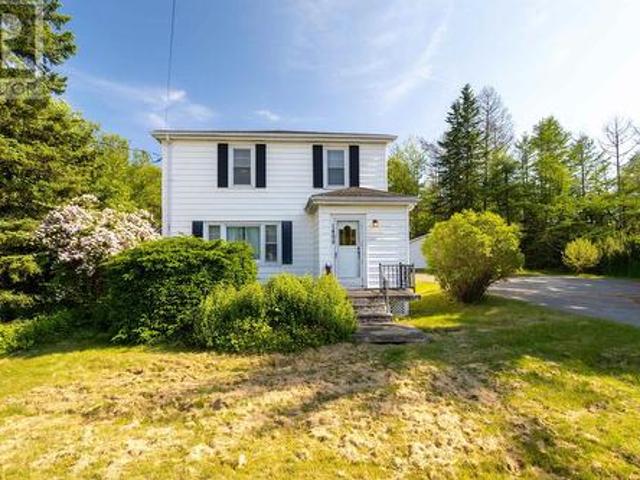 1400, Grand Lake Road, NS, B1M 1A1 house for sale | Listing ID 202617 | Royal LePage