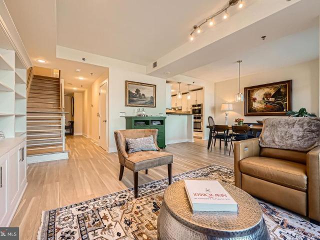 1400 Lancaster Street # 303