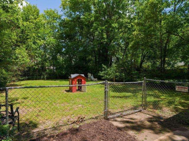 1400 Sunnyfield Lane