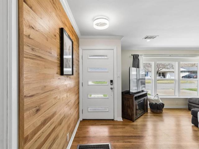 1401 N Highland Avenue
