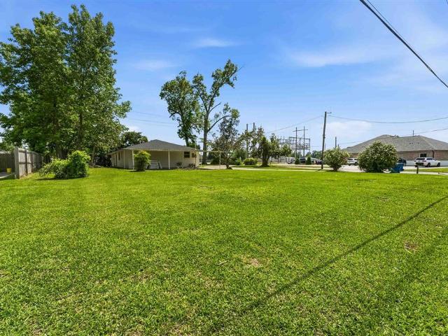 1401 Forest Ln, Sulphur, LA 70663 | MLS #SWL26001