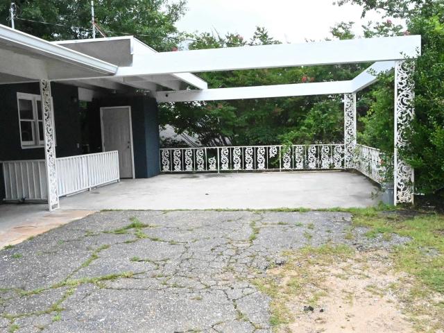 1401 Johnston Drive