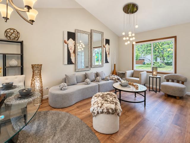 1401 Knoll Drive