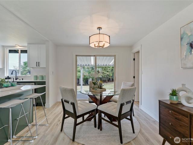 1401 rd Avenue S